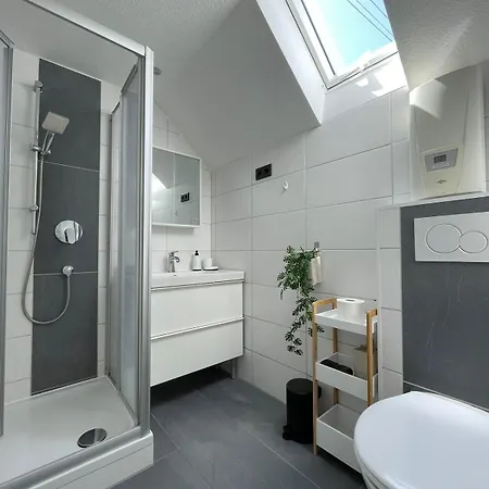 Renoviertes Haus In Fuer 8 Gaeste شقة