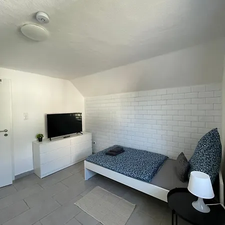 Renoviertes Haus In Fuer 8 Gaeste *