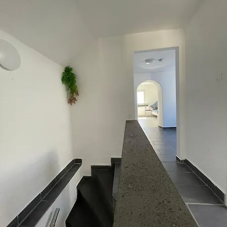 Renoviertes Haus In Fuer 8 Gaeste شقة
