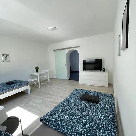 شقة Renoviertes Haus In Fuer 8 Gaeste Ochtendung